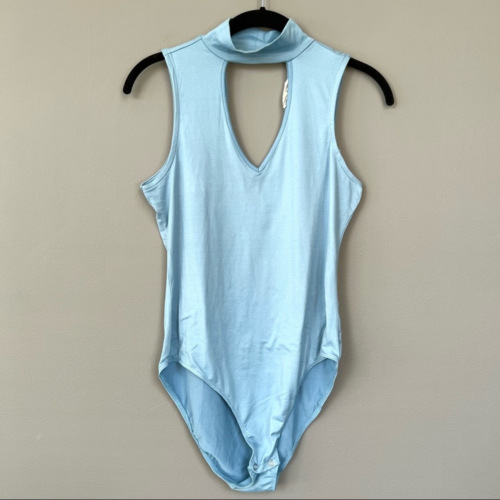 🆕 NWT No Comment Peek-a-Boo Mock Neck Bodysuit